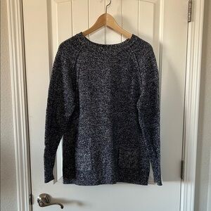 GAP Maternity Women's Navy/white Crew Neck Sweater
